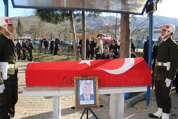 Emekli Astsubay Ramazan Demir son yolculuğuna uğurlandı