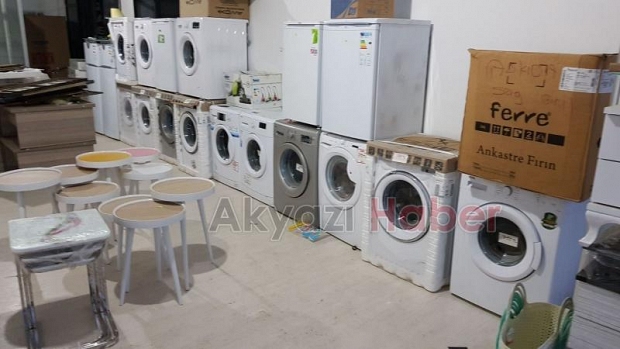 Emin Spot Bütün Eşyaları Yarı Fiyatına İndirdi