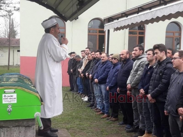 EMİNE KÖSE DUALARLA DEFNEDiLDi