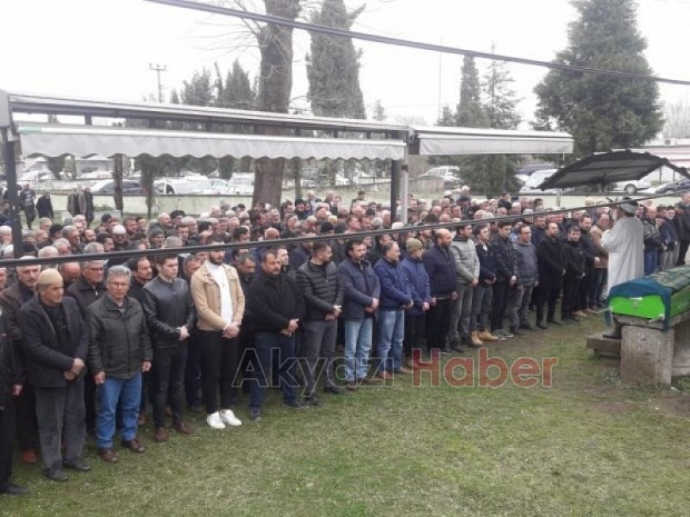 EMİNE KÖSE DUALARLA DEFNEDiLDi