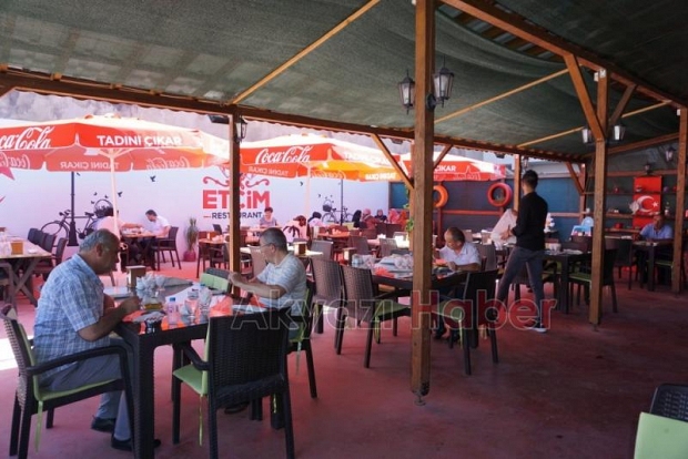 İkizler Etçim restaurant değerli müşterilerine hizmete devam ediyor