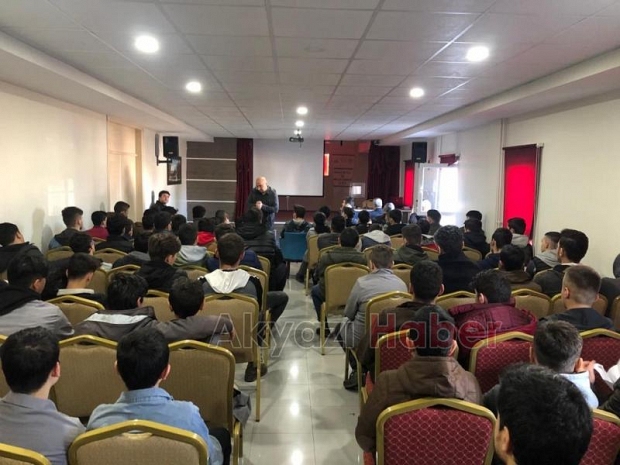 Ensar Vakfı Akyazı Şubesinden sıra dışı seminer 