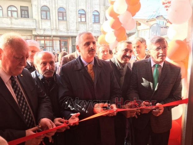 Eren Mobilya Dualarla Açıldı