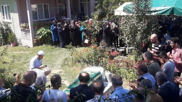 Ertan Yılmaz dualarla defnedildi