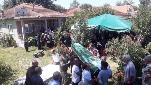 Ertan Yılmaz dualarla defnedildi