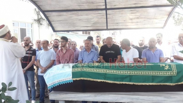 Ertan Yılmaz dualarla defnedildi