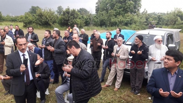 Eski bakan Cevat Ayhan toprağa verildi