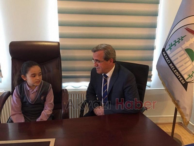 Eslem Başkan Koltuğuna Oturdu