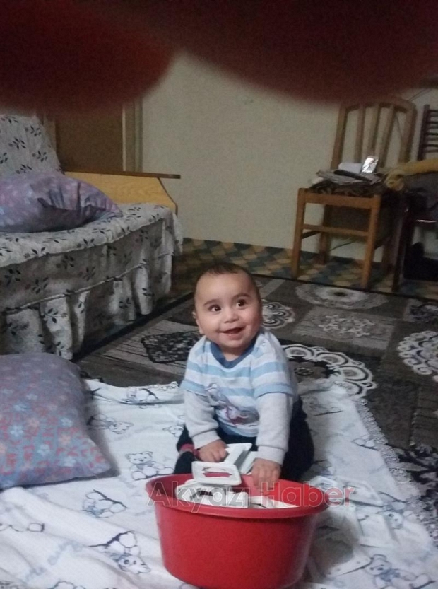 Evde Kalan Bebeği İtfaiye Ekipleri Kurtardı