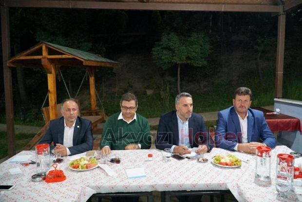 Eylül ayı İlçe başkanları toplantısı Akyazıda yapıldı