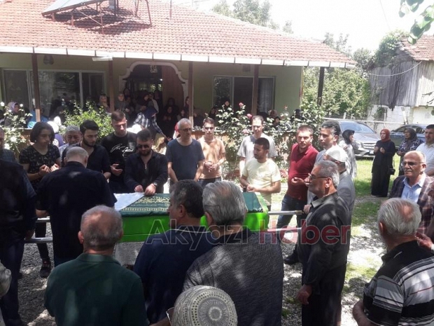 Fahriye Akbulut Dualarla Defnedildi