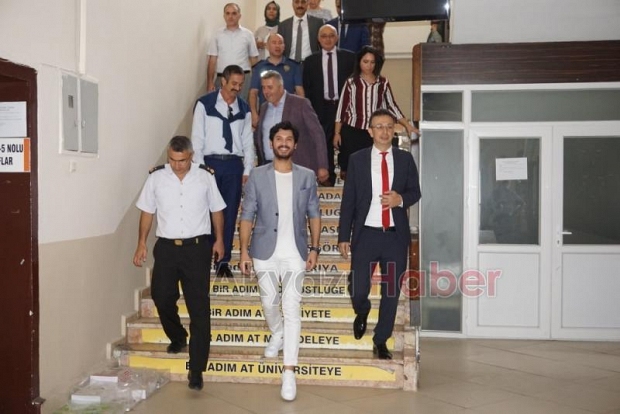 Fatih Ömercikoğlu Kız Meslek Lisesini ziyaret etti