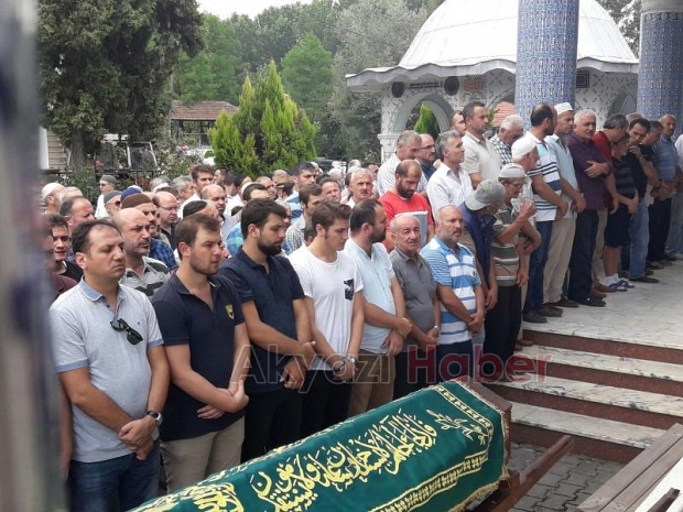 Ferit Kaya Defnedildi