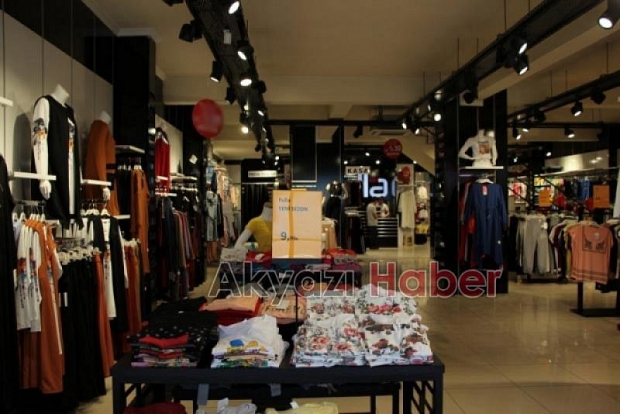 Fulla Giyimde Yüzde 50 indirim başladı