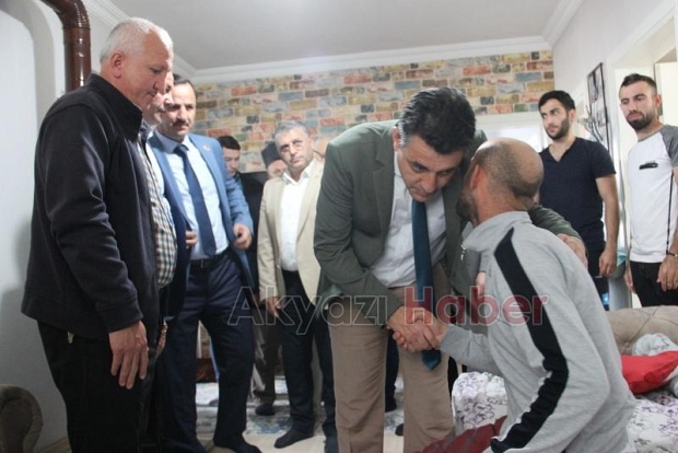 Gazi Faruk Kumaş Akyazıya Geldi