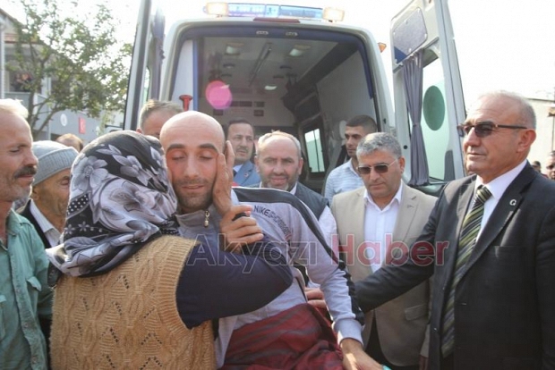 Gazi Faruk Kumaş Akyazıya Geldi