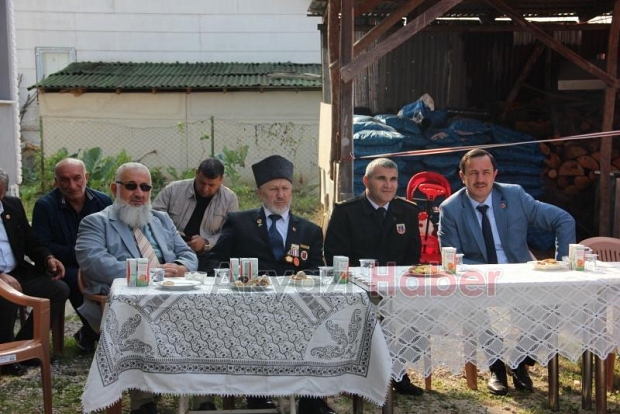 Gazi Faruk Kumaş Akyazıya Geldi