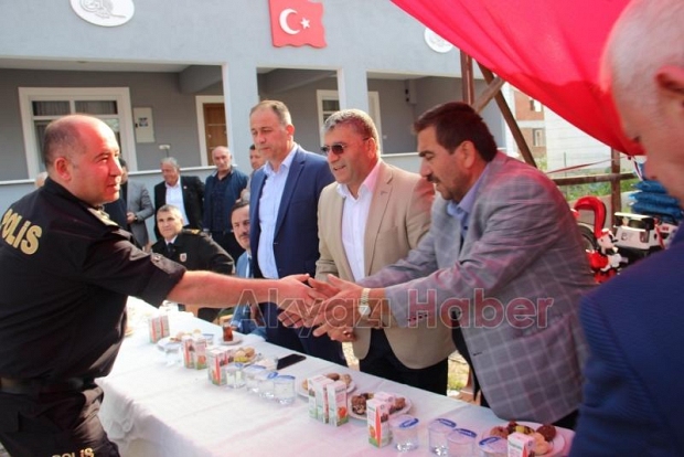 Gazi Faruk Kumaş Akyazıya Geldi
