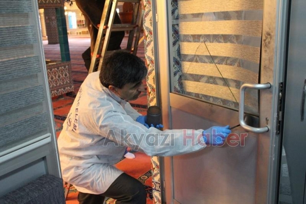 Gazi Süleymanpaşa Camiinde Hırsızlık