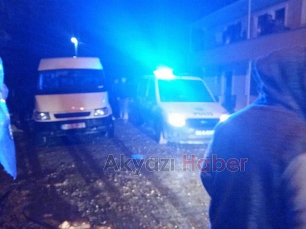 Genç Kız İntihar Etmek İçin İnşaata Çıktı
