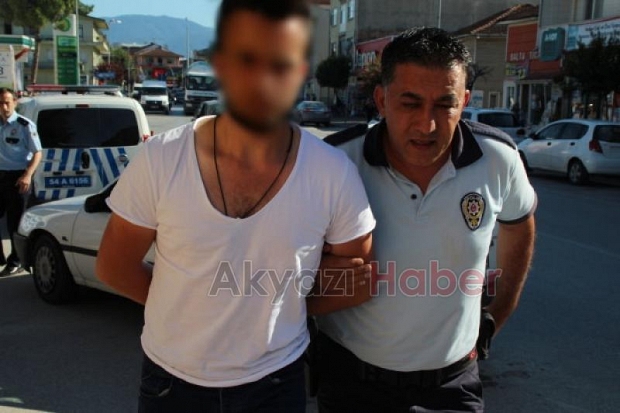 Genç Kızı Kaçırmak İstedi Polisler Kıskıvrak Yakaladı