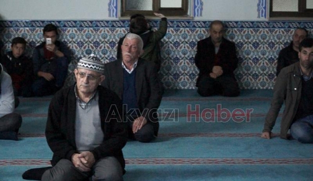 GENÇLER NAMAZ PROGRAMINDA BULUŞTU