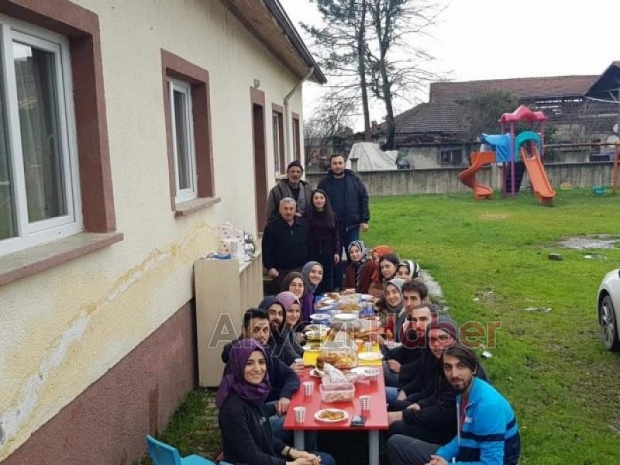 Gençlerden örnek davranış