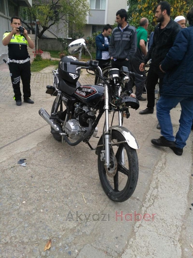 Motosikletle otomobile çarptı