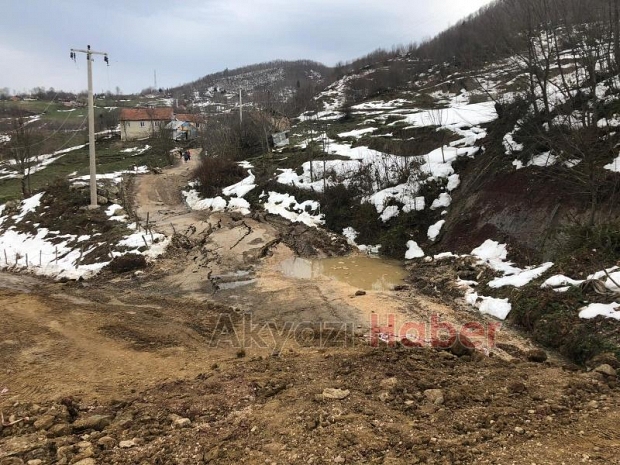 Geyvede büyük heyelan