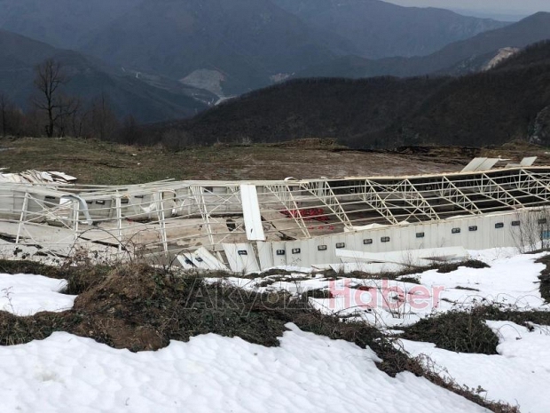 Geyvede büyük heyelan