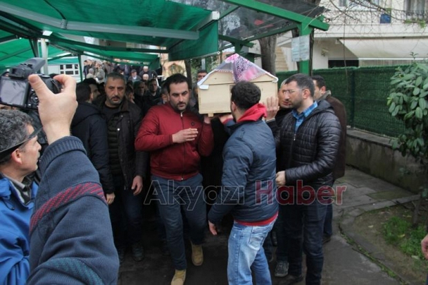Gözyaşları içinde toprağa verildi