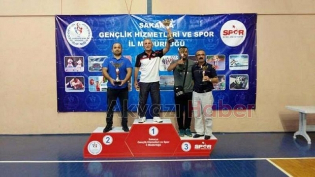 Güreşte Kupaların En Büyüğü Akyazı nın
