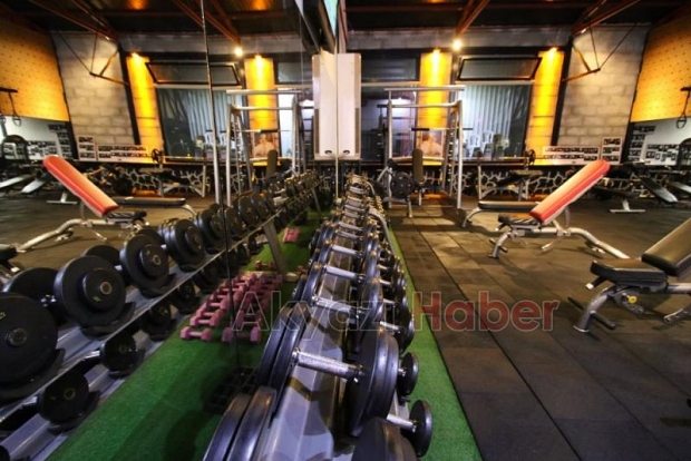 Hangar Life Fitness 
