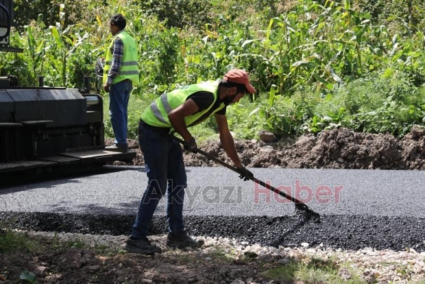 Hanyatak Mahallesi Asfalt Serimi Devam Ediyor