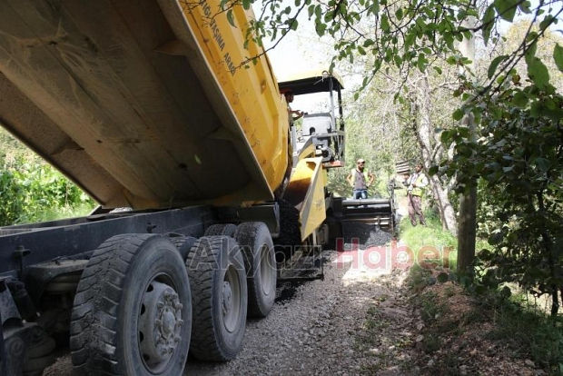 Hanyatak Mahallesi Asfalt Serimi Devam Ediyor