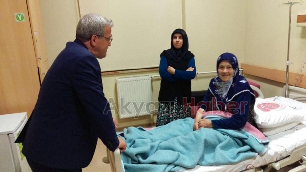 HASAN AKCAN DAN KANDİL GECESİNDE HASTA ZİYARETİ