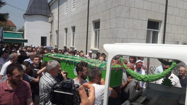 Akyazılı Motosiklet tutkunu Hasan Baştan gözyaşlarıyla defnedildi