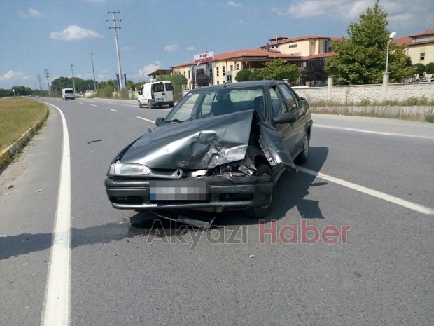 Hastane Kavşağında Trafik Kazası 