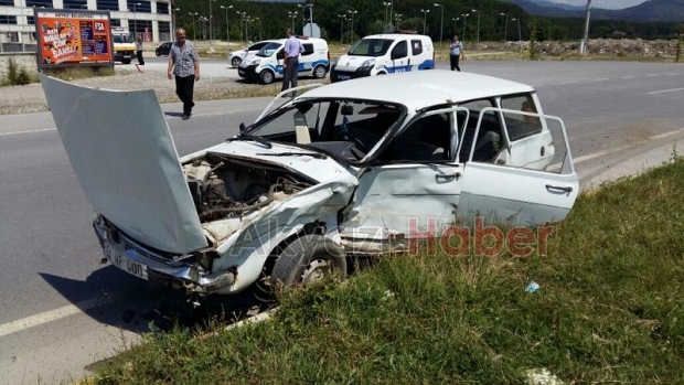 Hastane Önü Trafik Kazası