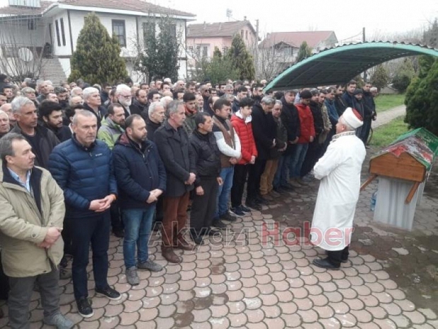 Hatice Özsar dualarla defnedildi