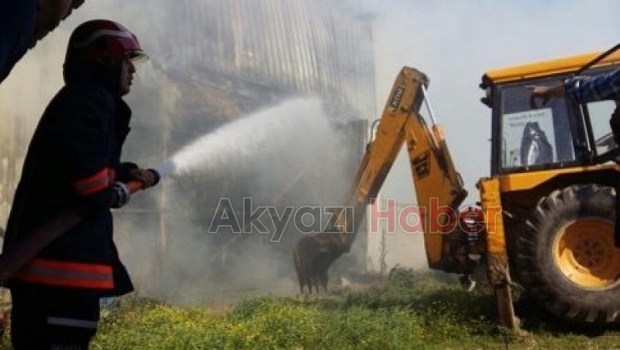 Hayvan Çiftliği Samanlığında yangın