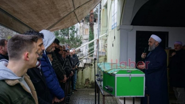 Hüseyin Binekin Eşi defnedildi