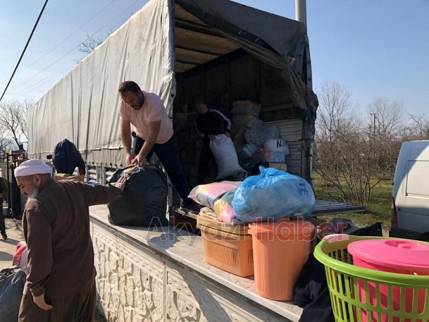 iDLiBE BiR TIR DAHA YARDIM GÖNDERiLDi