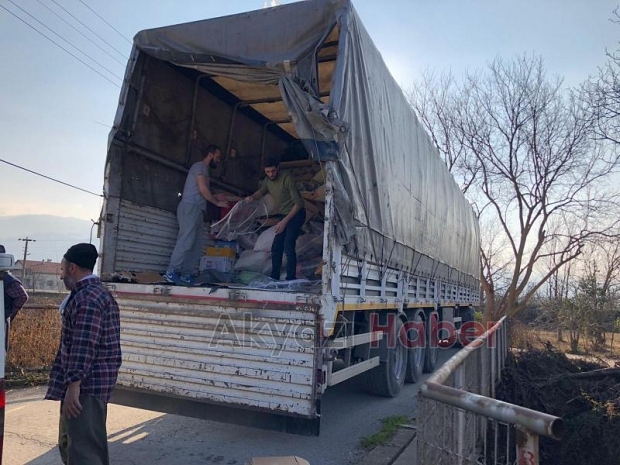 iDLiBE BiR TIR DAHA YARDIM GÖNDERiLDi