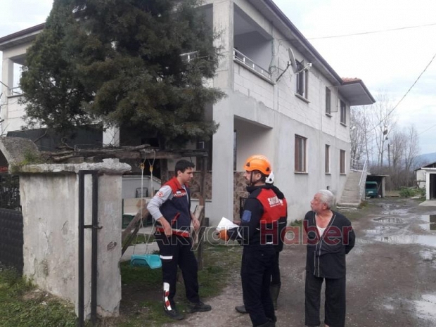  İki Katlı Evde Yangın Paniği 