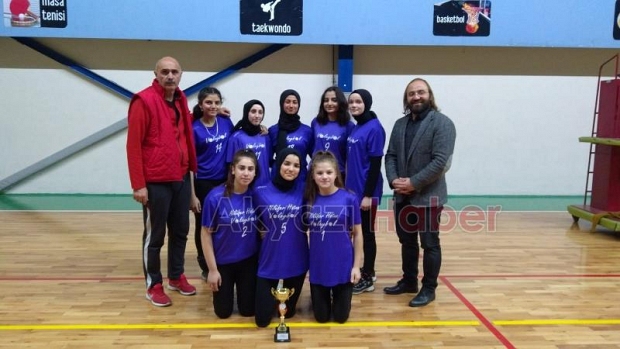 İl Şampiyonasından Kupalarla Döndüler