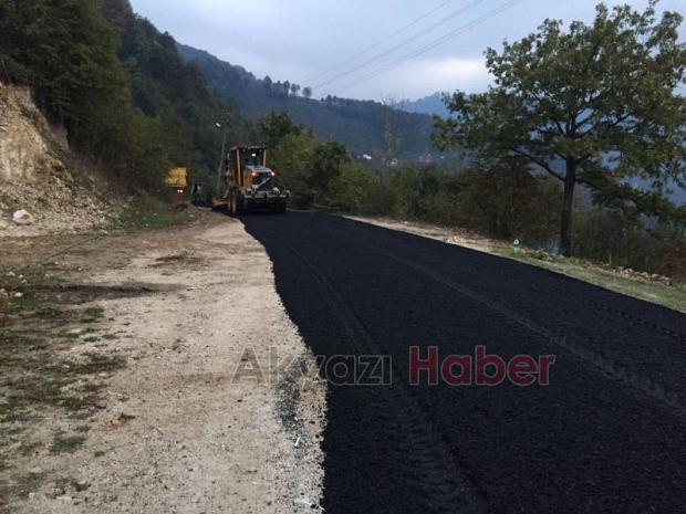 İLÇE GENELİNDE ASFALT YAMA ÇALIŞMALARI SÜRÜYOR