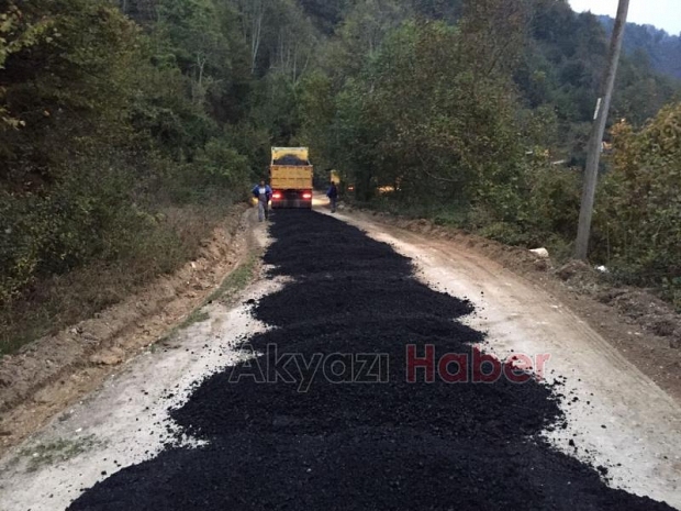 İLÇE GENELİNDE ASFALT YAMA ÇALIŞMALARI SÜRÜYOR