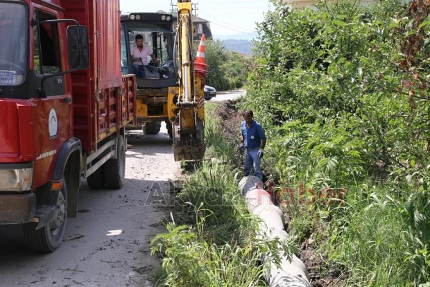 İLÇE MERKEZİNDE ALT YAPI ÇALIŞMALARI DEVAM EDİYOR