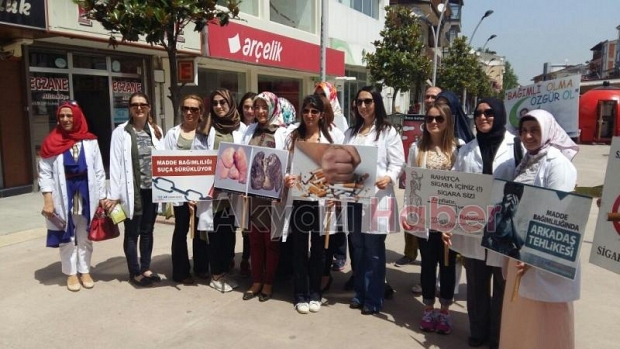 İlçe Sağlık Ekipleri Dünya Tütünsüzler Gününü Kutladı